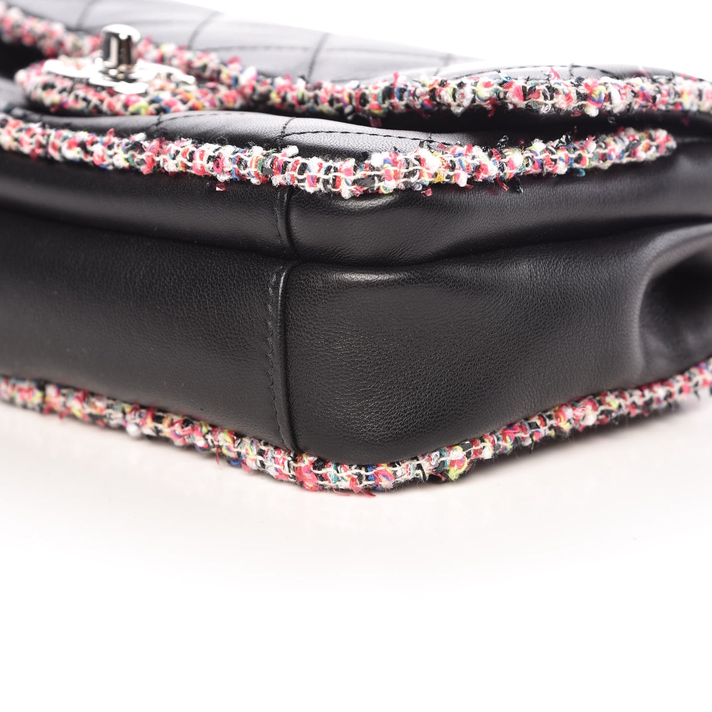Lambskin Tweed Quilted Elegant Trim Flap Black
