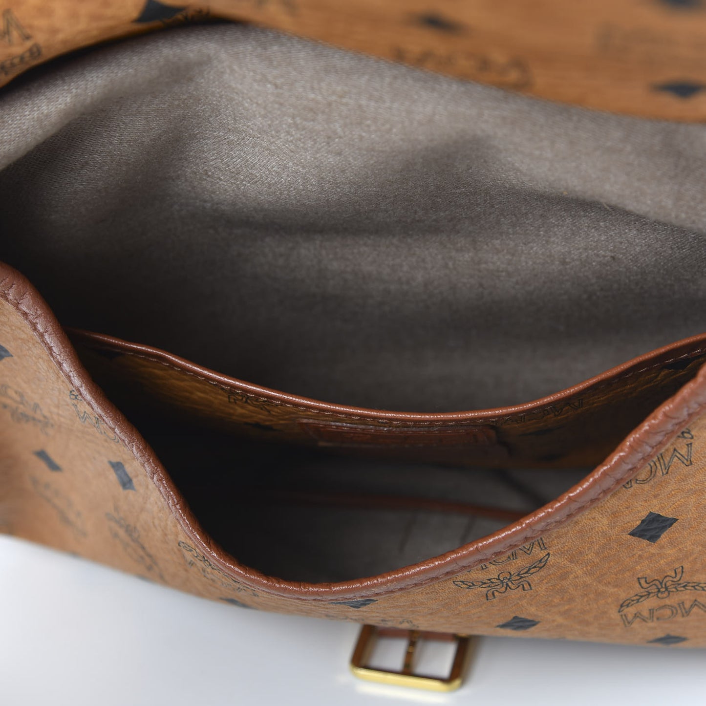 Visetos Large Crossbody Messenger Flap Bag Cognac