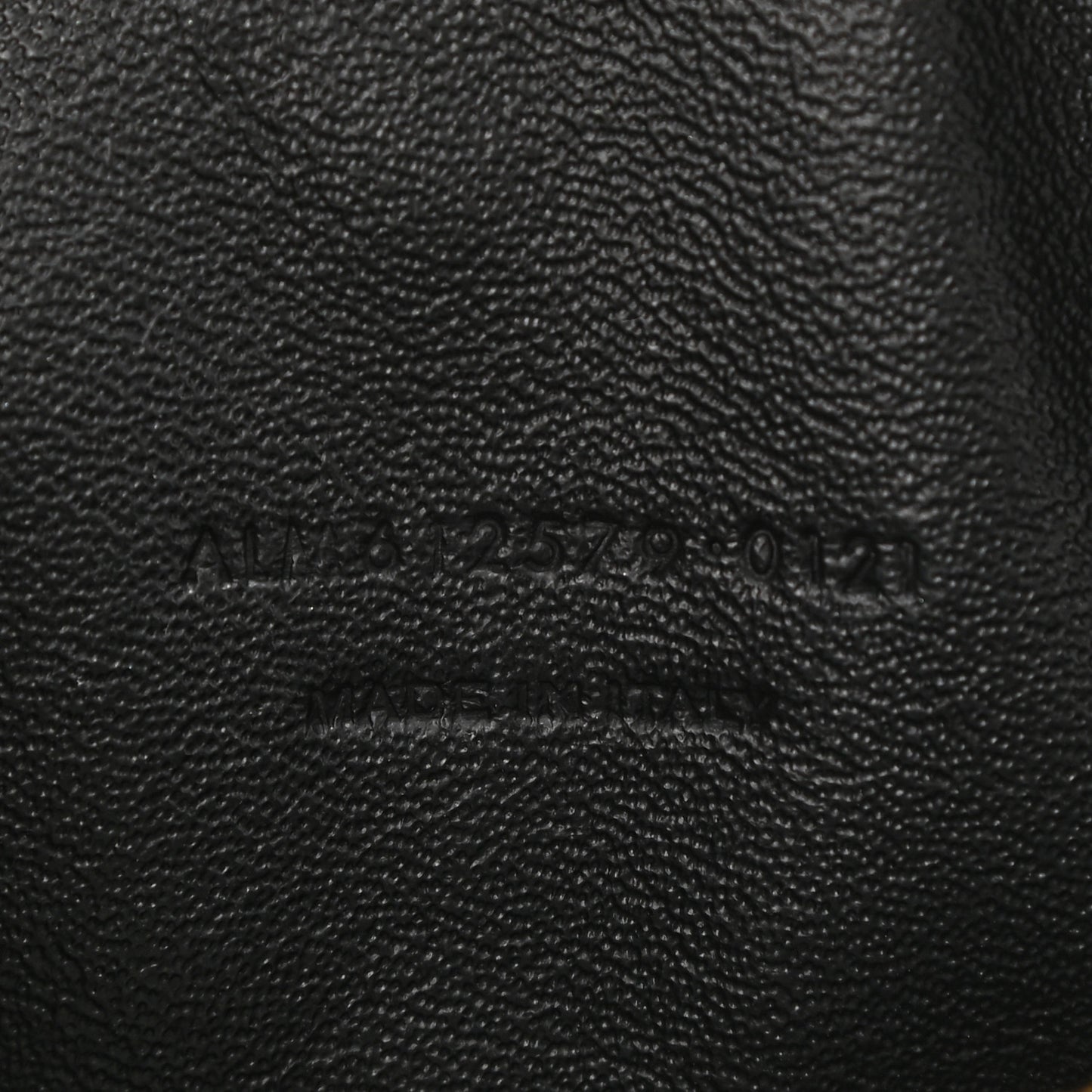 Grain De Poudre Matelasse Monogram Mini Lou Camera Bag Crema Soft