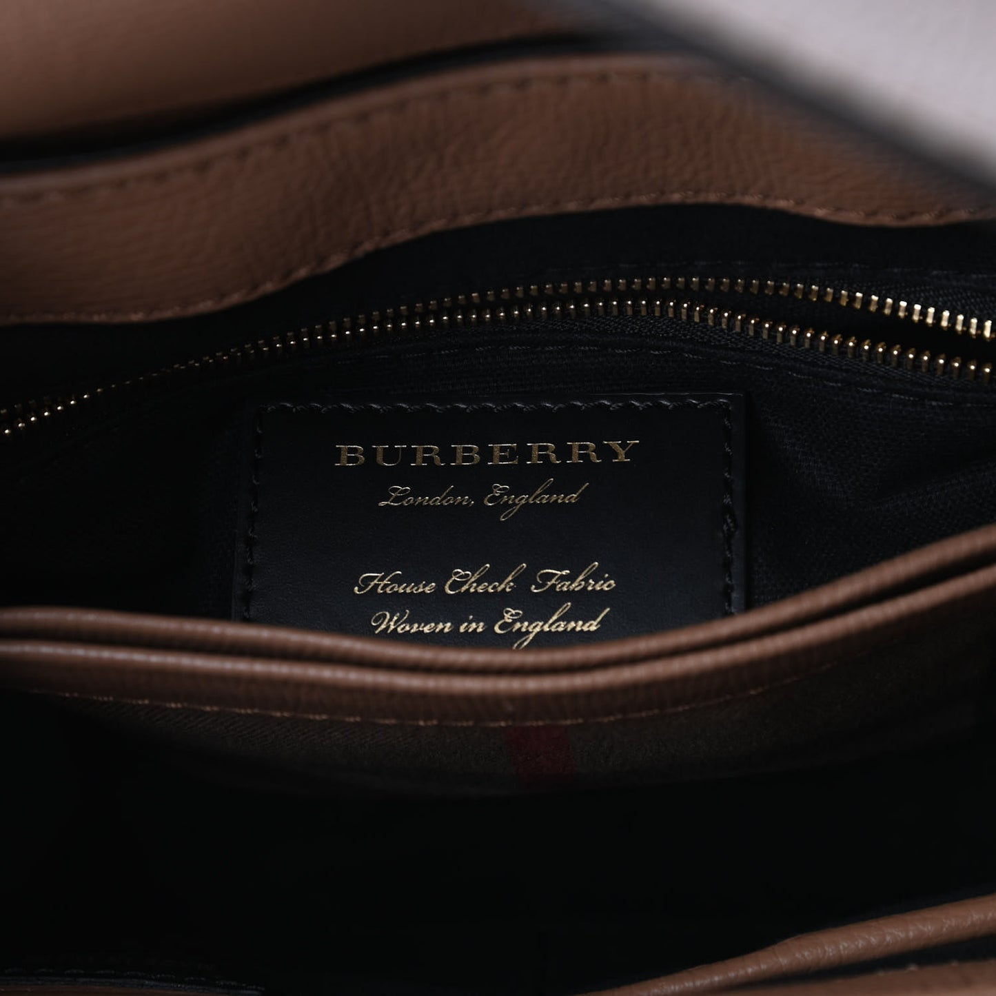 Derby Calfskin House Check Small Camberley Dark Sand
