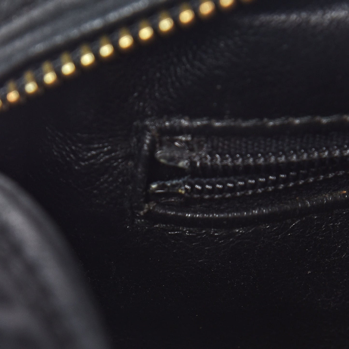 Suede CC Tassel Camera Case Black
