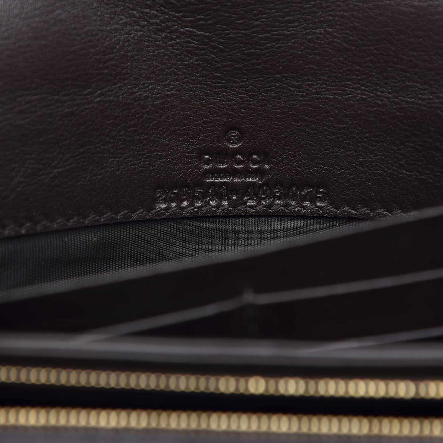 Guccissima Signature Dice Chain Wallet Chocolate