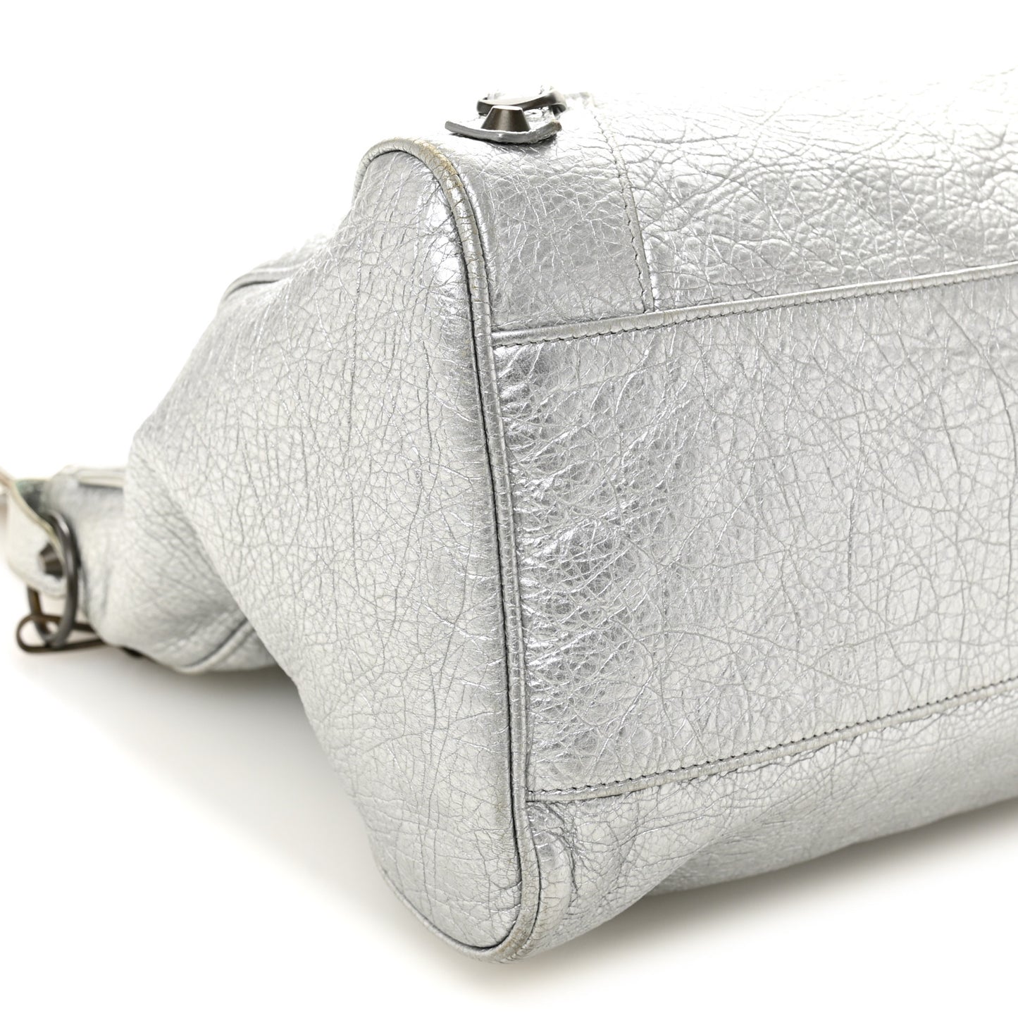 Metallic Agneau Classic Hardware Velo Gris Aluminum