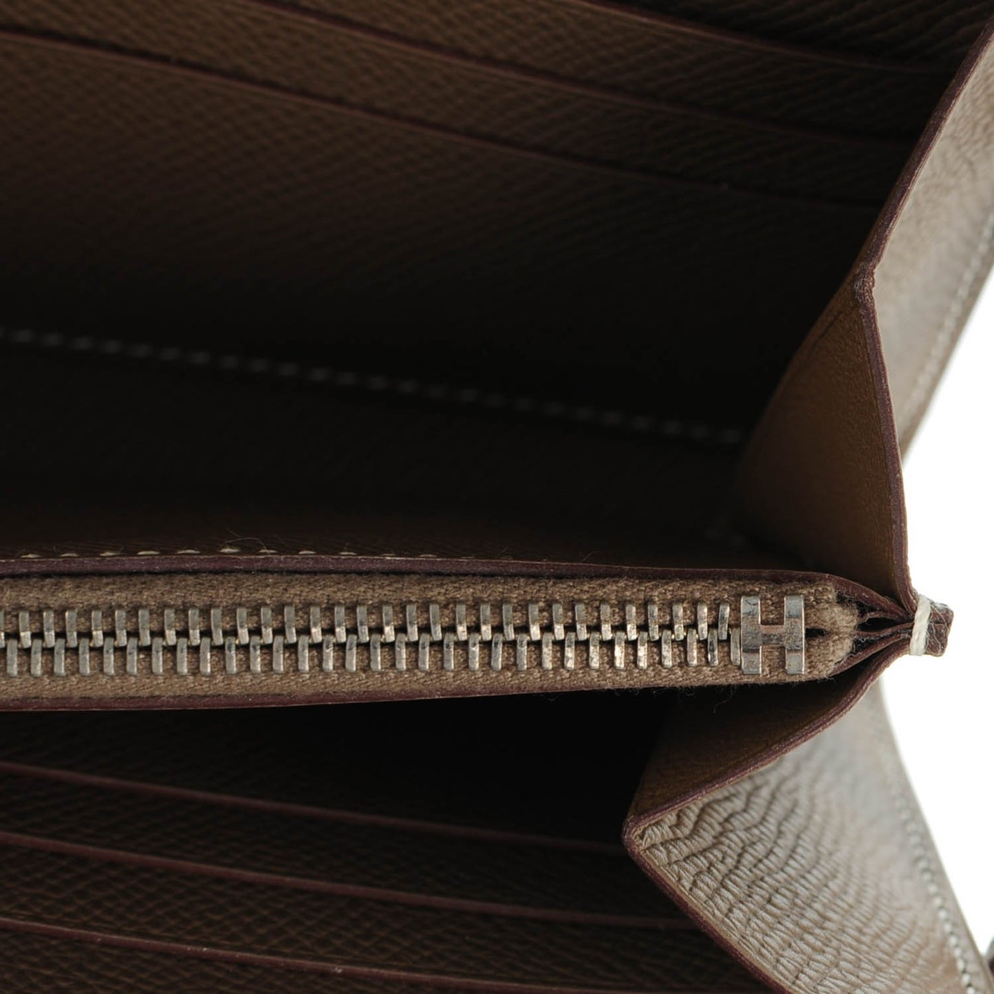 Epsom Kelly Longue Wallet Etoupe