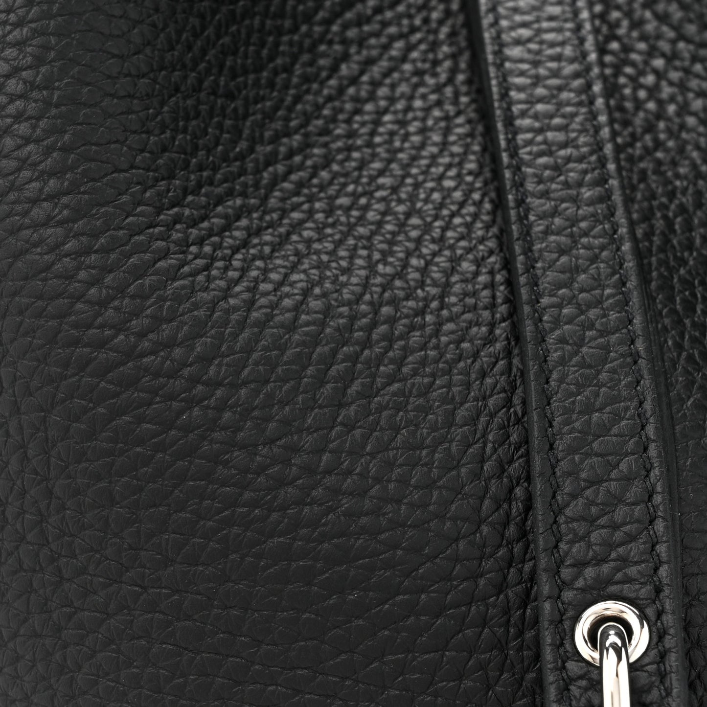 Taurillon Clemence Picotin Lock 22 MM Black