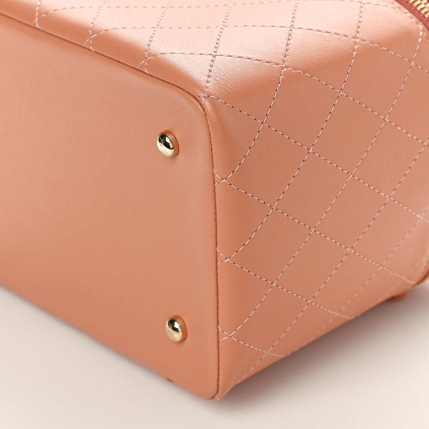 Lambskin Flat Quilted Knock On Wood Large Vanity Case Beige