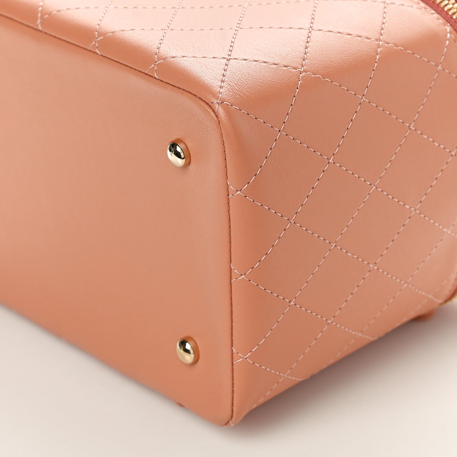 Chanel Lambskin Flat Quilted Knock On Wood Large Vanity Case Beige 10 of 10