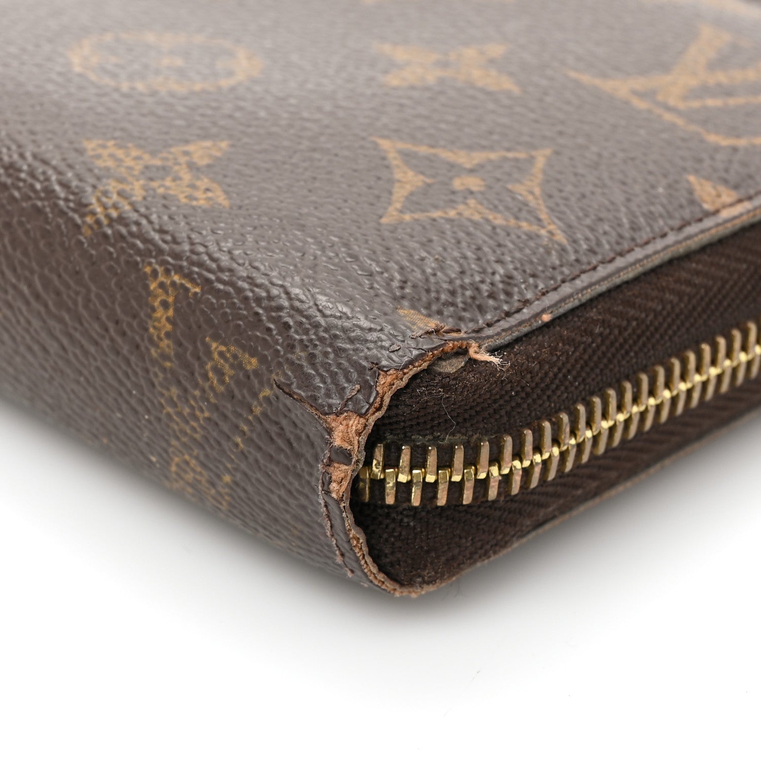 Louis Vuitton Monogram Zippy Wallet 18 of 20