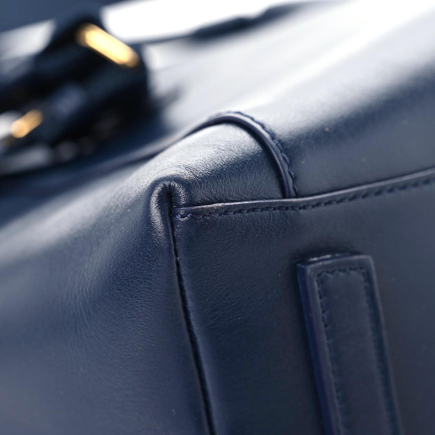 Box Calfskin Small Antigona Sport Top Handle Bag Navy