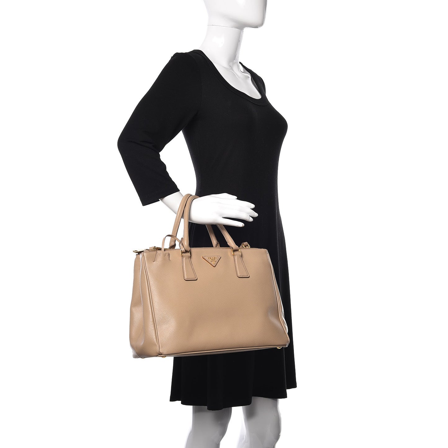 Saffiano Medium Galleria Double Zip Tote Sabbia