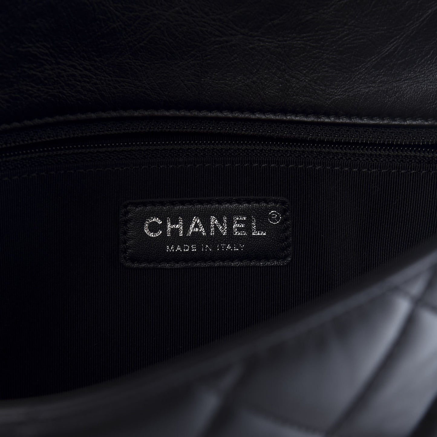 Crumpled Calfskin Medium Chain Flap Black