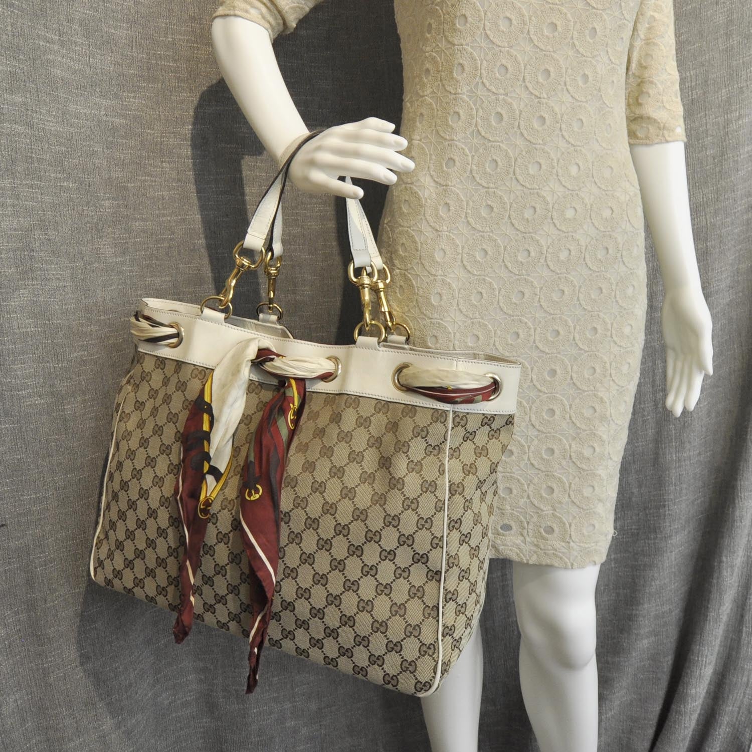 Gucci Monogram Positano Tote Ivory 3 of 9