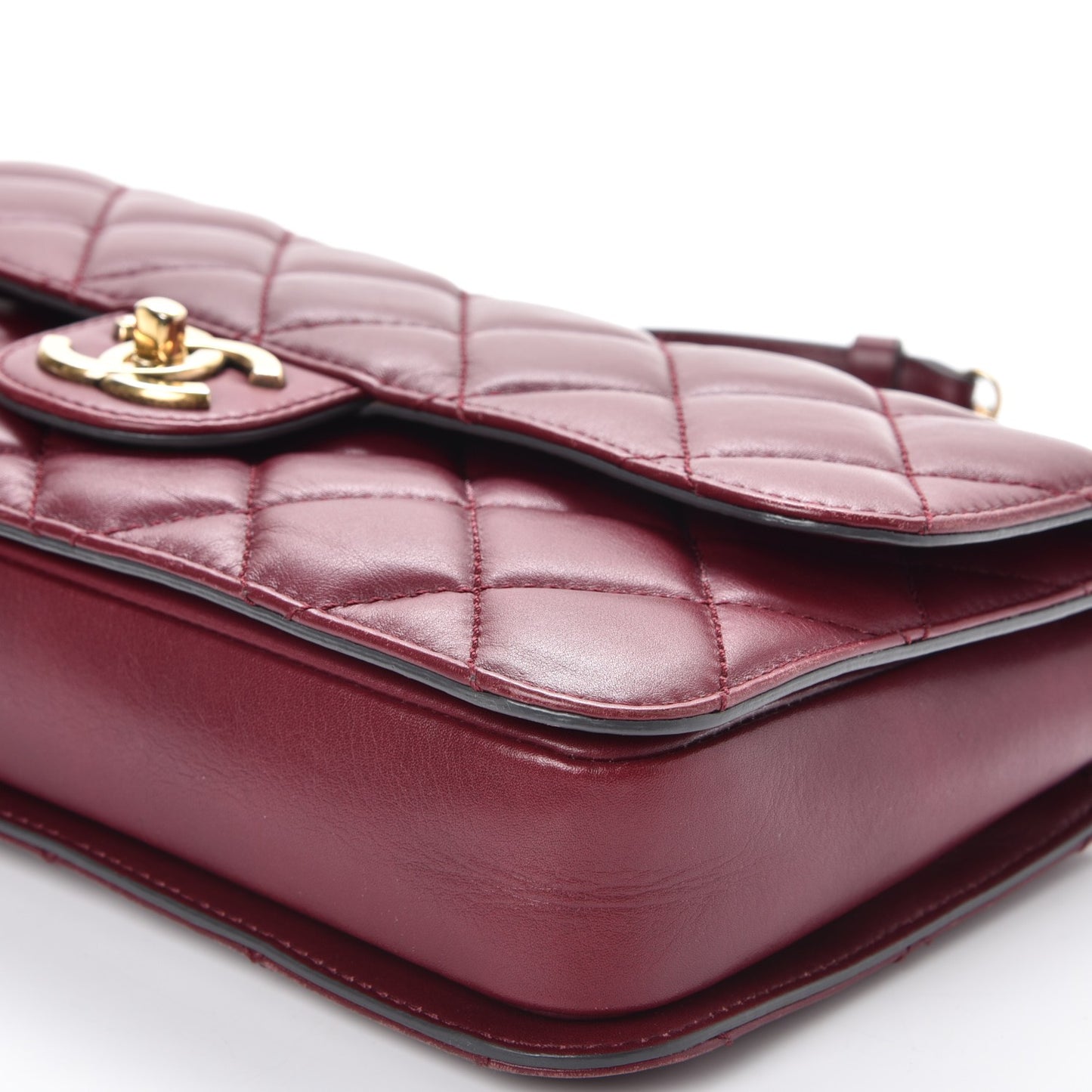 Calfskin Perfect Edge Medium Flap Burgundy