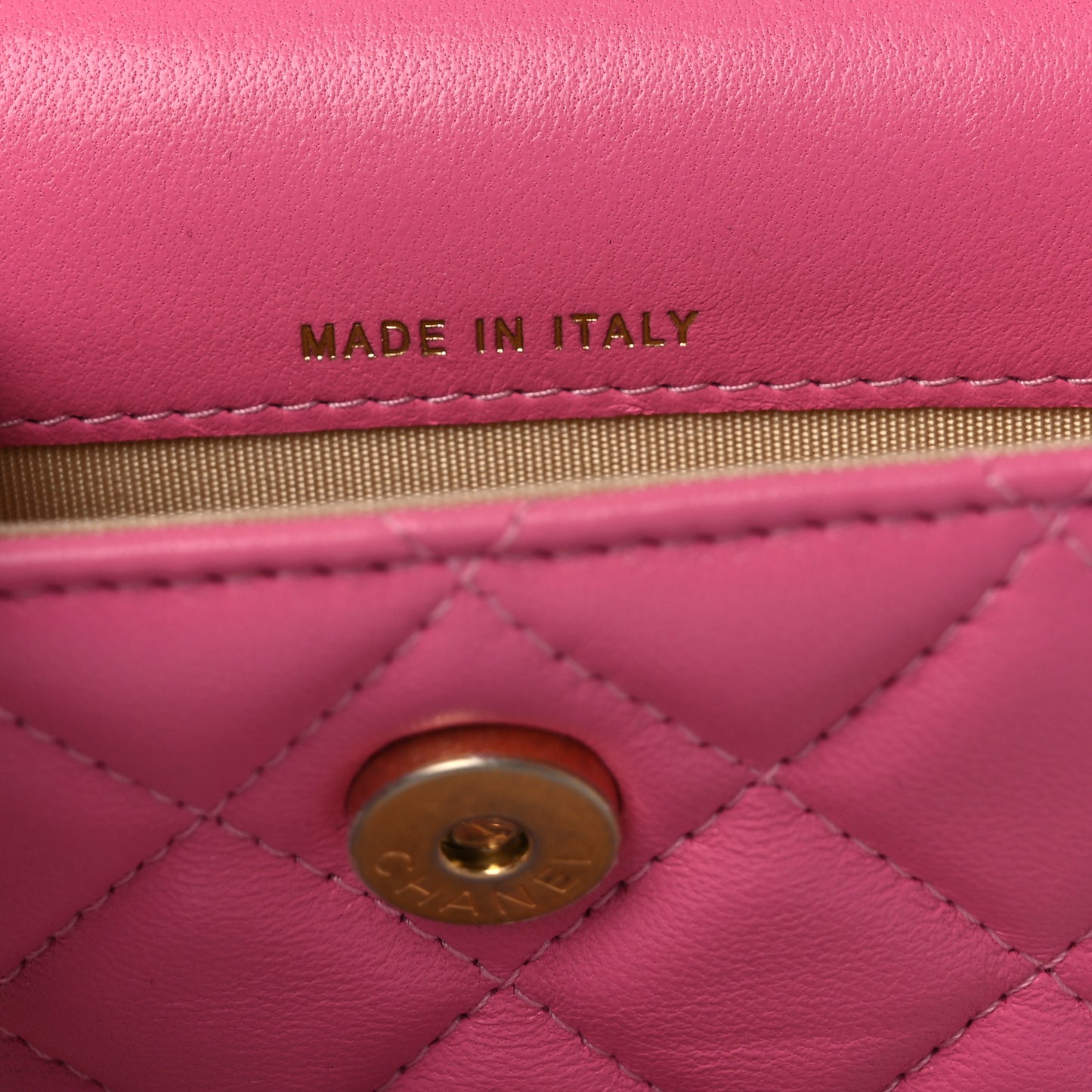 Lambskin Quilted Pearl Crush Clutch With Chain Pink