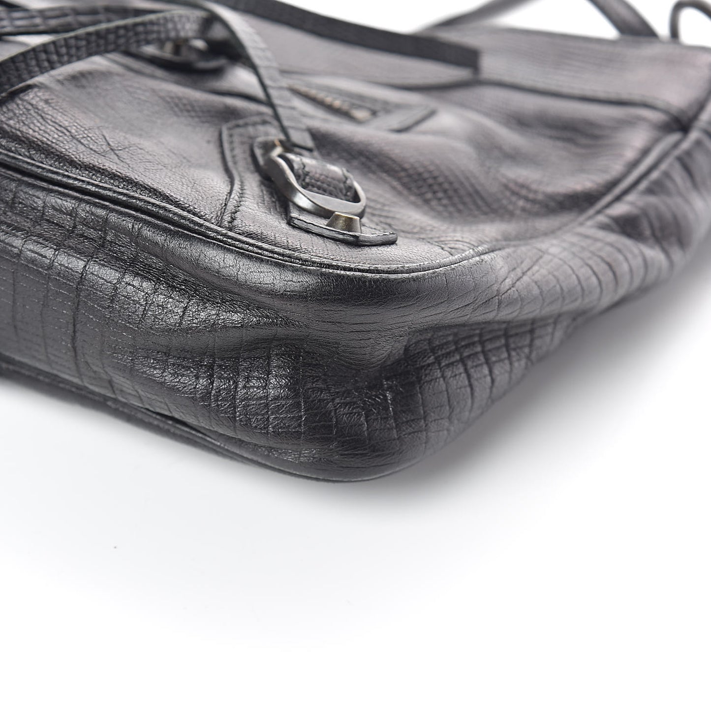 Agneau Classic Hardware Lizard Embossed Hip Black