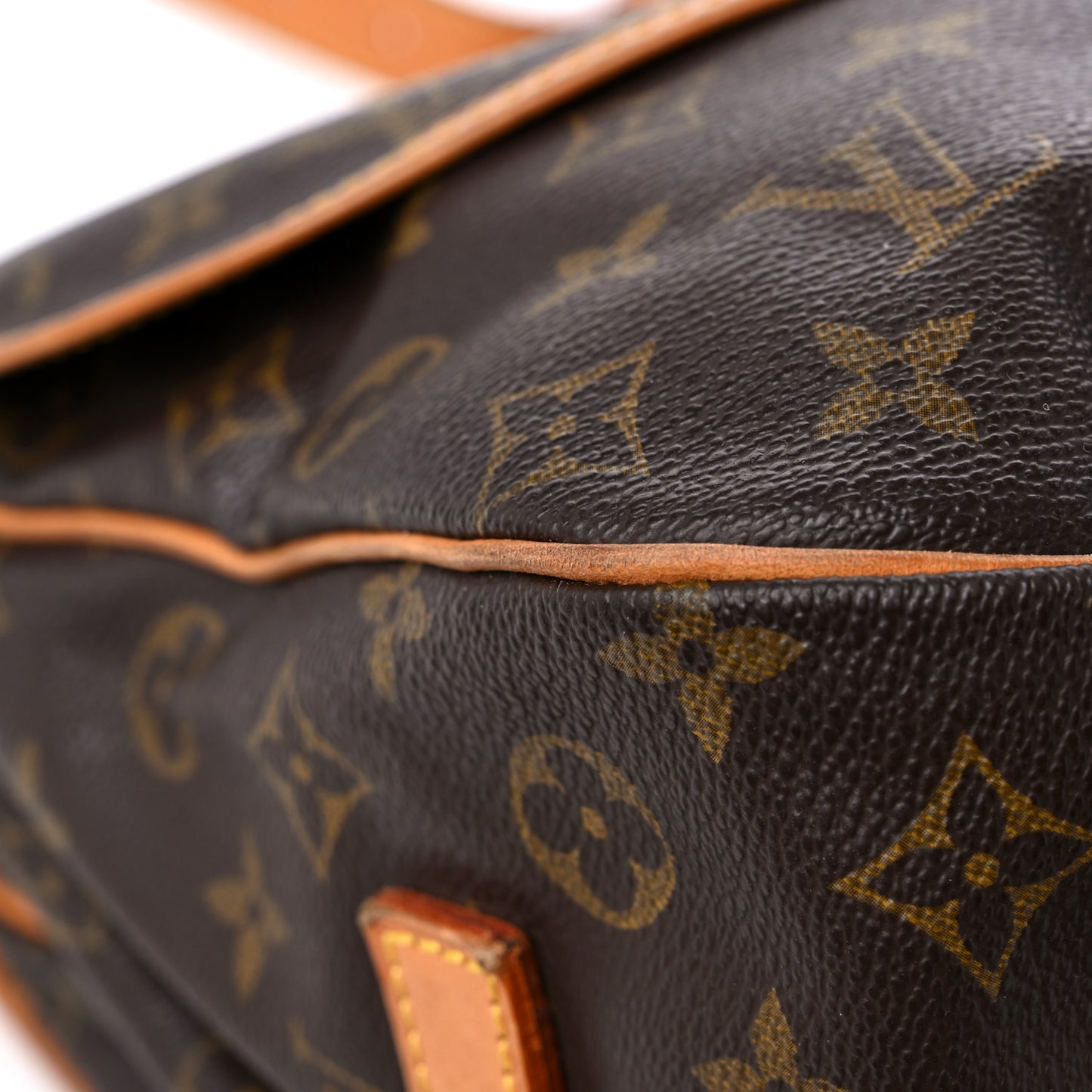Monogram Saumur 35