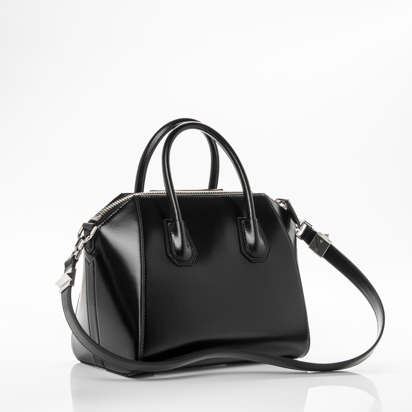 Shiny Lord Calfskin Small Antigona Black