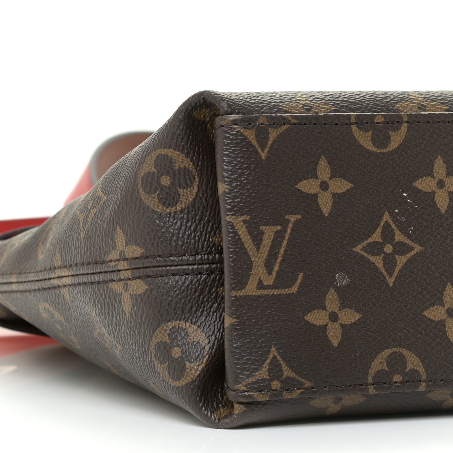 Monogram Tuileries Besace Caramel Rouge