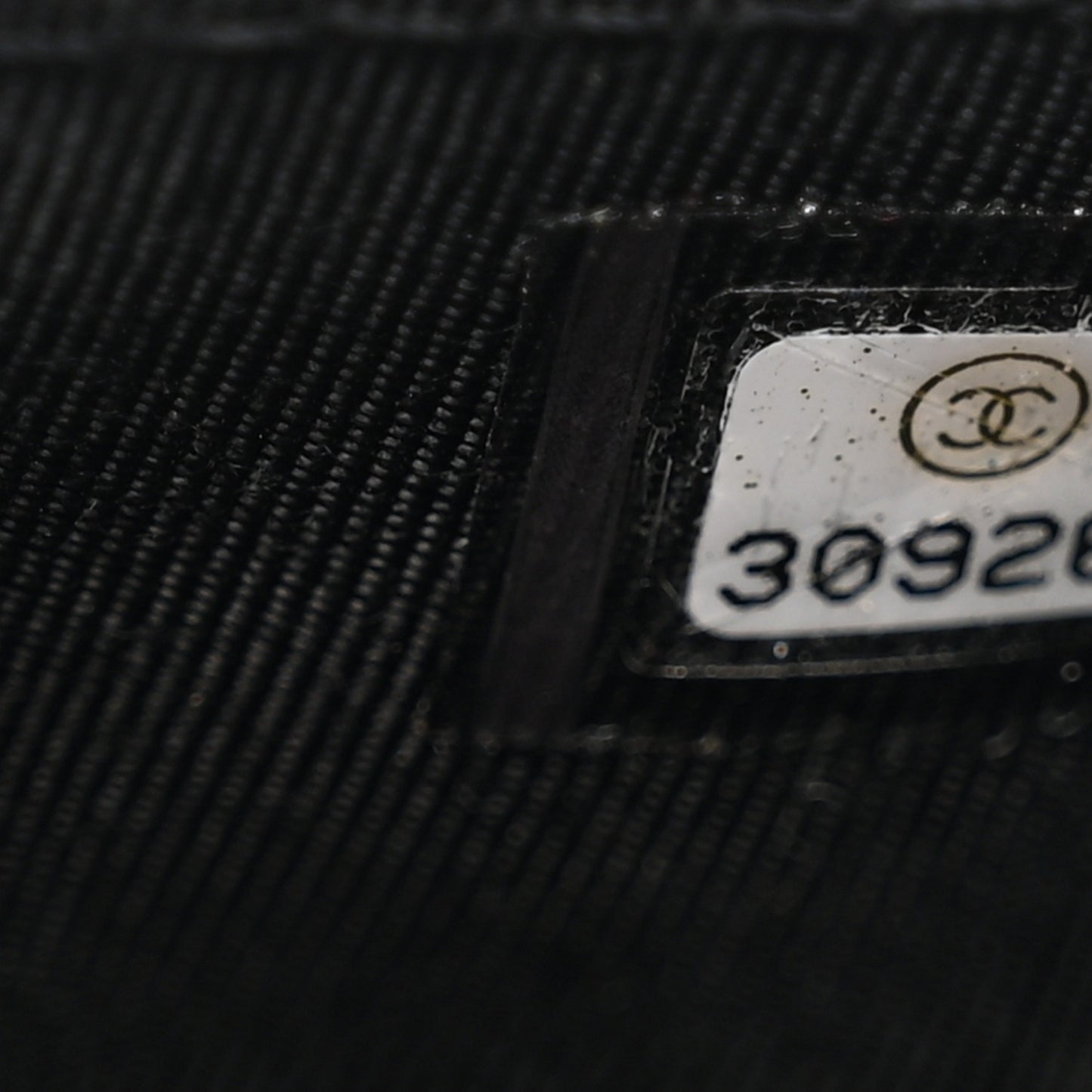 Caviar Quilted CC Zip Card Holder Black