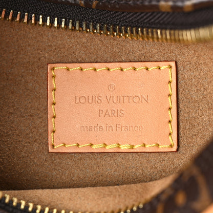 Louis Vuitton Monogram Loop 6 of 9