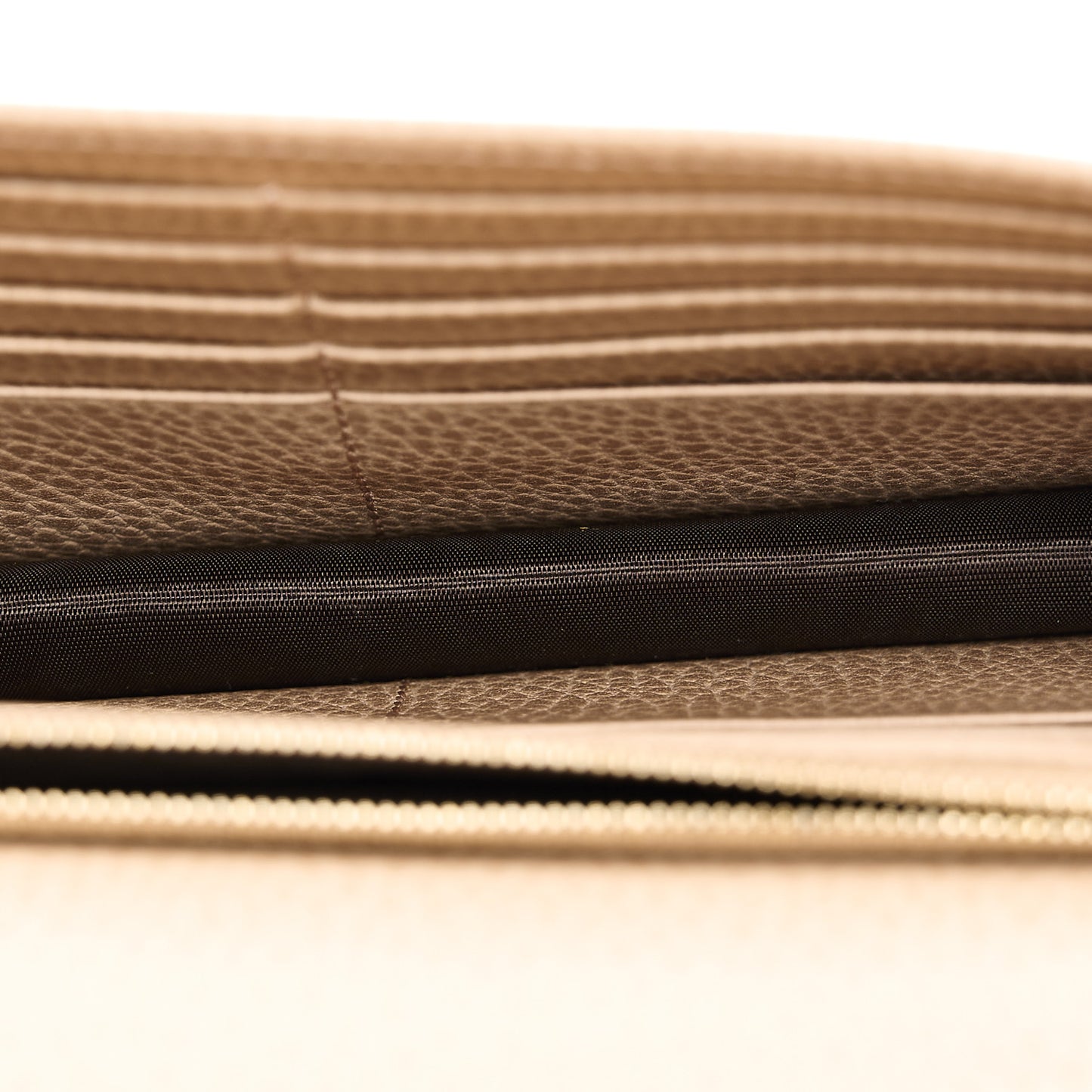 Dollar Calfskin Interlocking G Chain Wallet Camelia