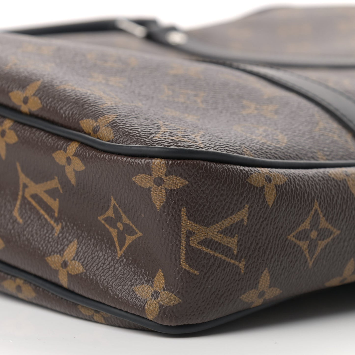 Monogram Macassar Porte-Documents Voyage PM
