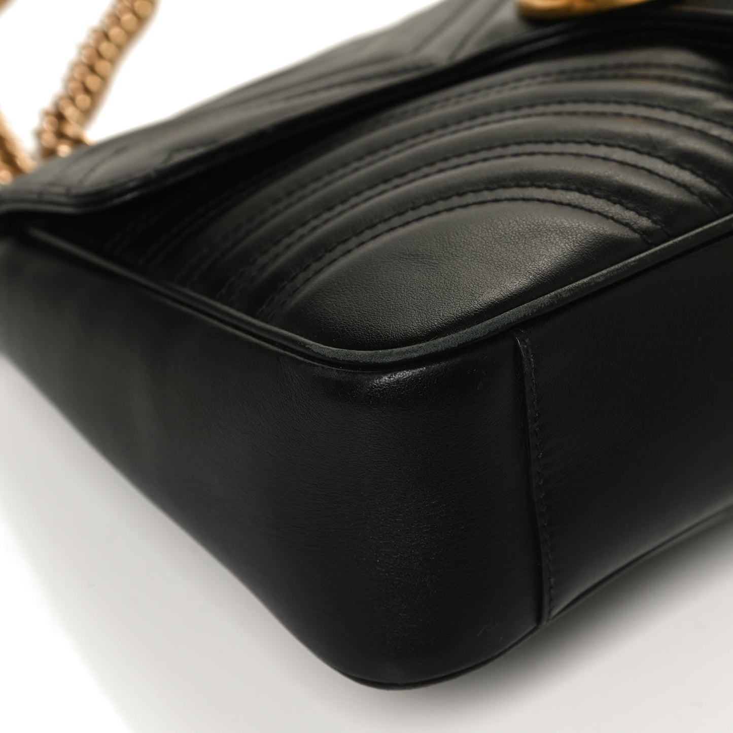 Calfskin Matelasse Medium GG Marmont Shoulder Bag Black