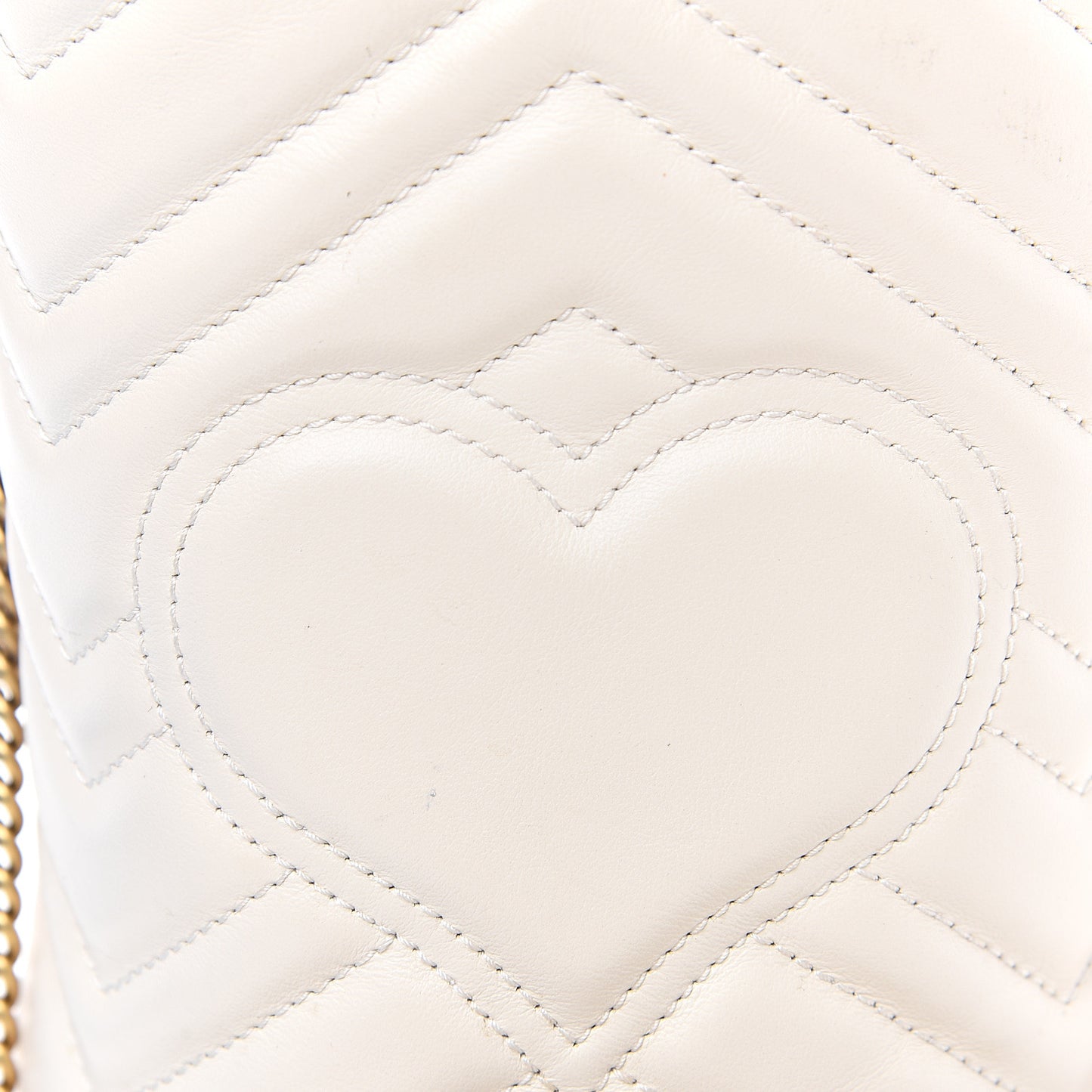Calfskin Matelasse Mini GG Marmont 2.0 Bucket Bag White