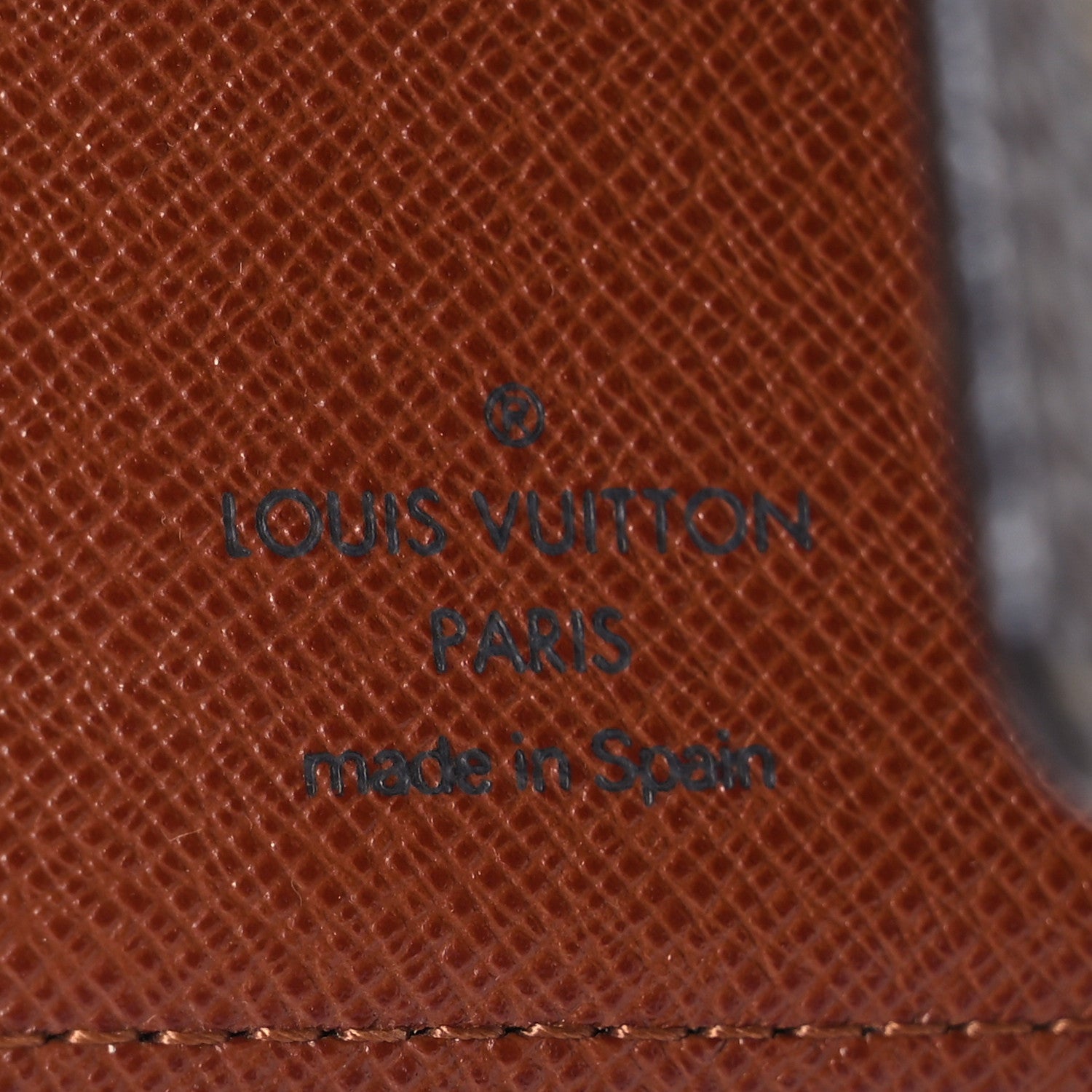 Louis Vuitton Monogram Small Ring Agenda Cover 6 of 8