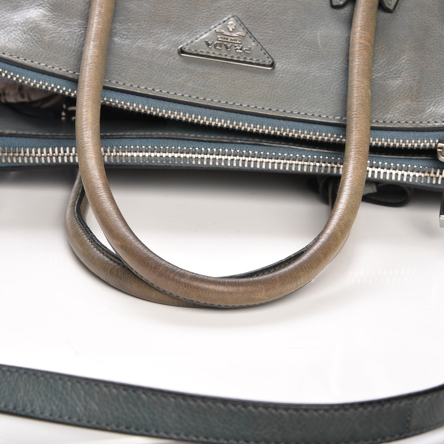 Glace Calf Twin Pocket Tote Marine