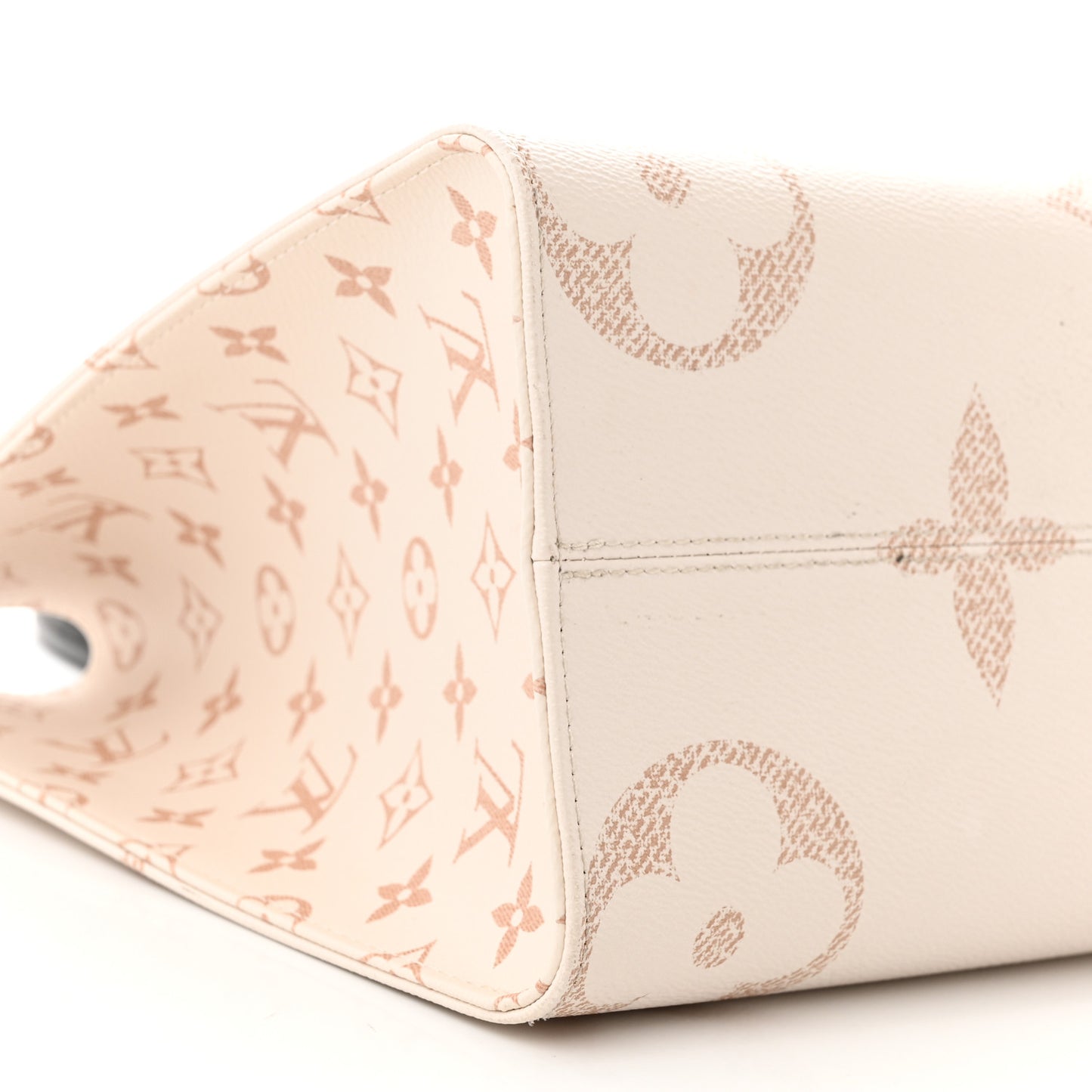 Monogram Dune Giant Onthego MM