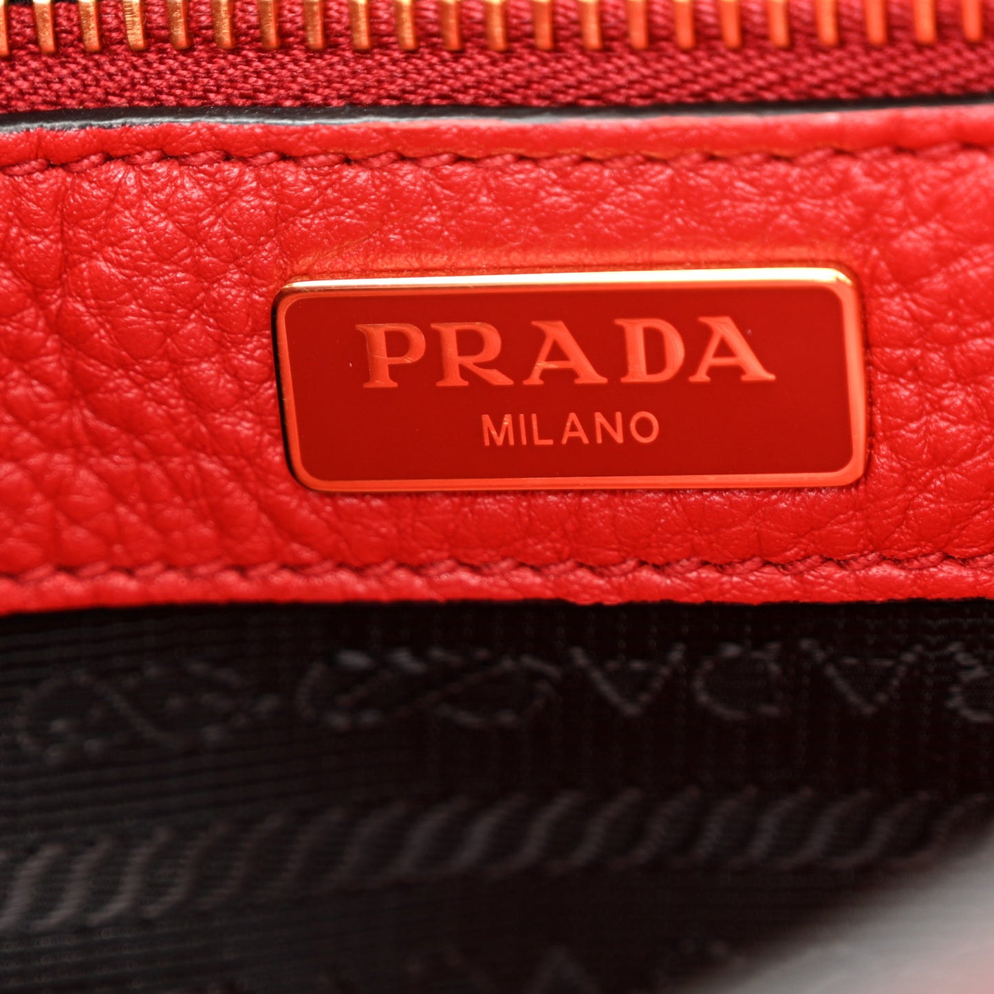 Vitello Daino Double Buckle Messenger Bag Rosso
