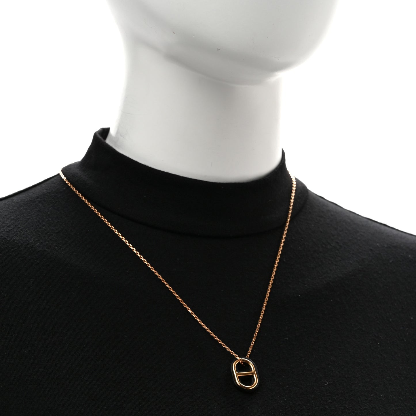 Swift O'Maillon Pendant Necklace Black