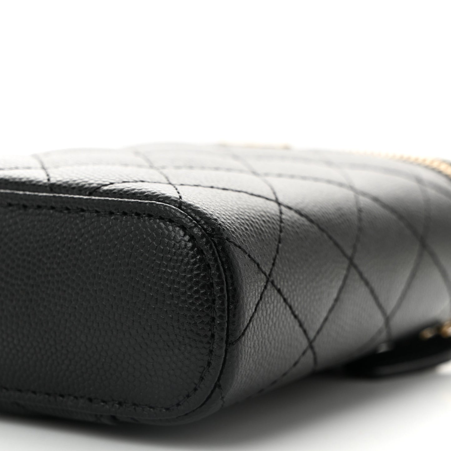 Caviar Quilted Small Vertical Coco Beauty Vanity Case With Chain Black