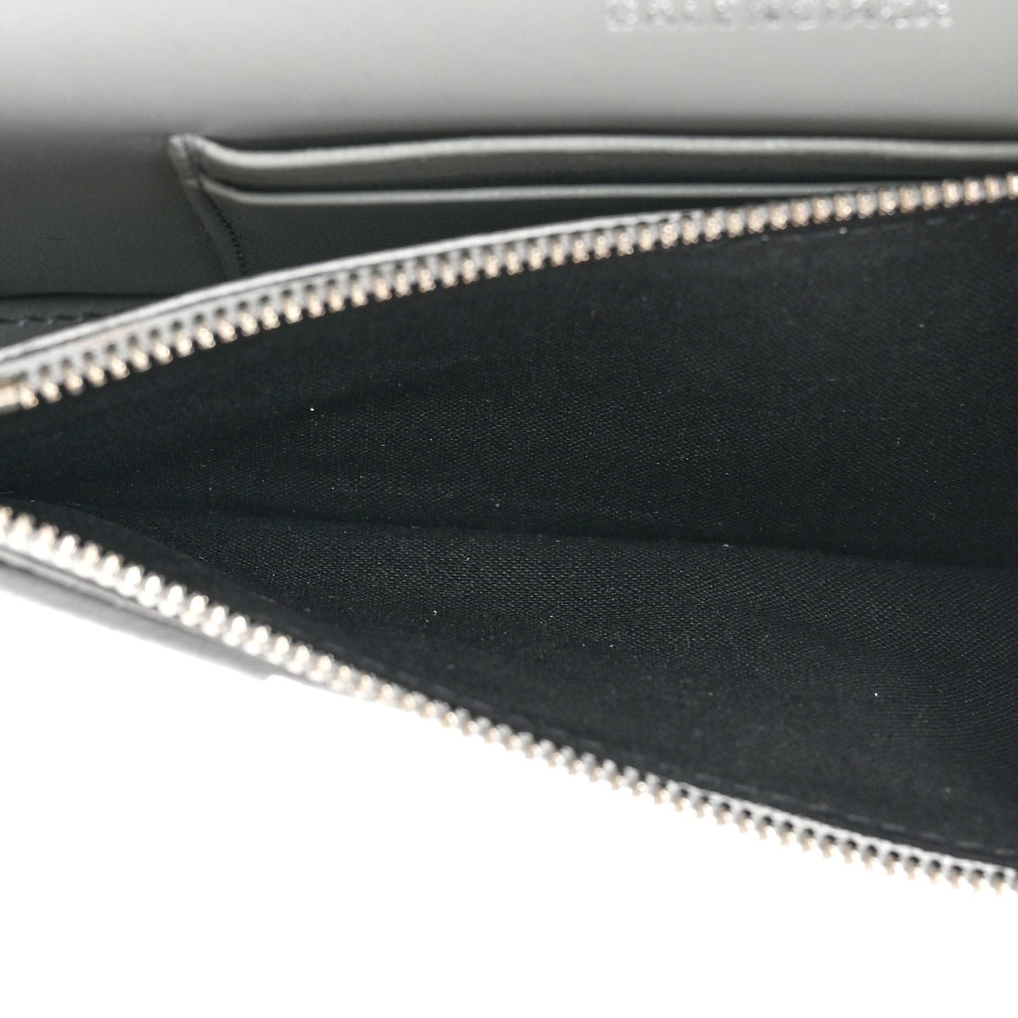 Sparkling Fabric XS Hourglass Wallet On Chain Silver