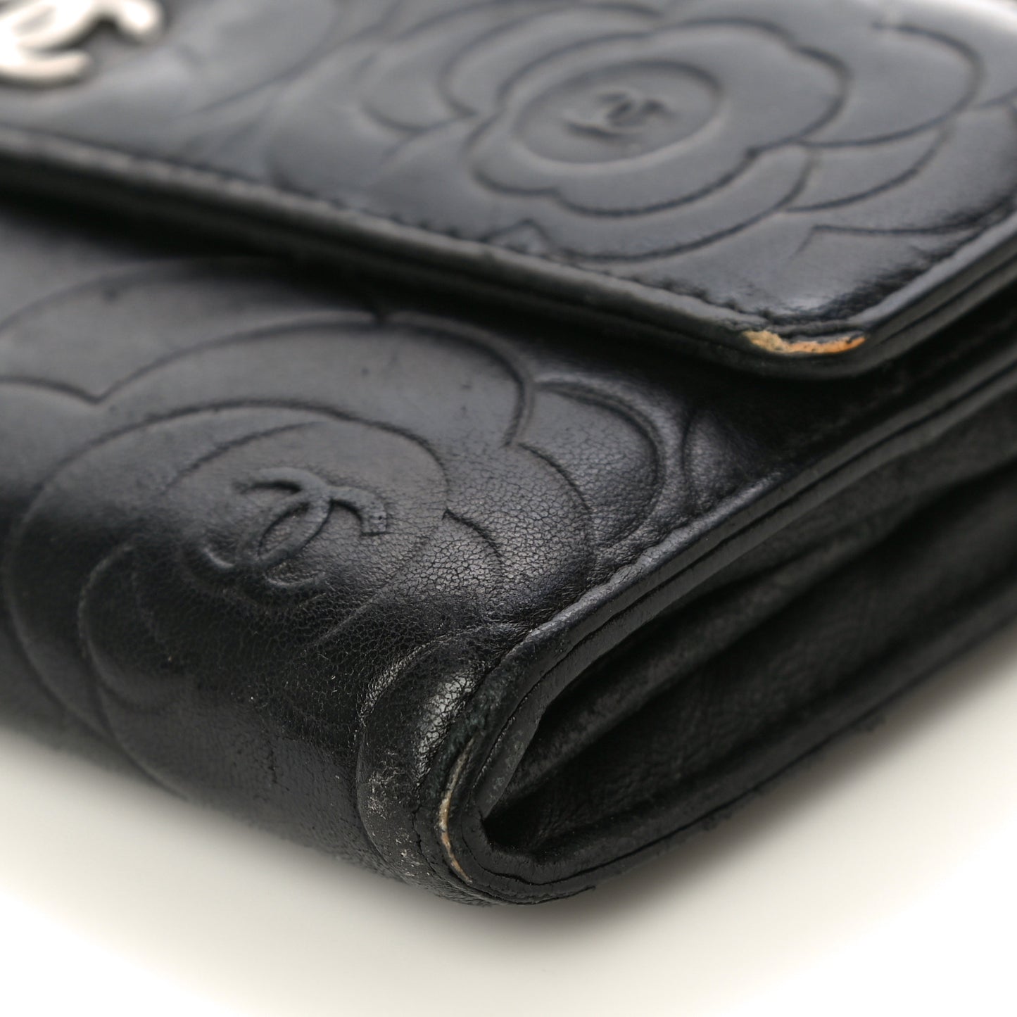 Lambskin Camellia Embossed Wallet on Chain WOC Black