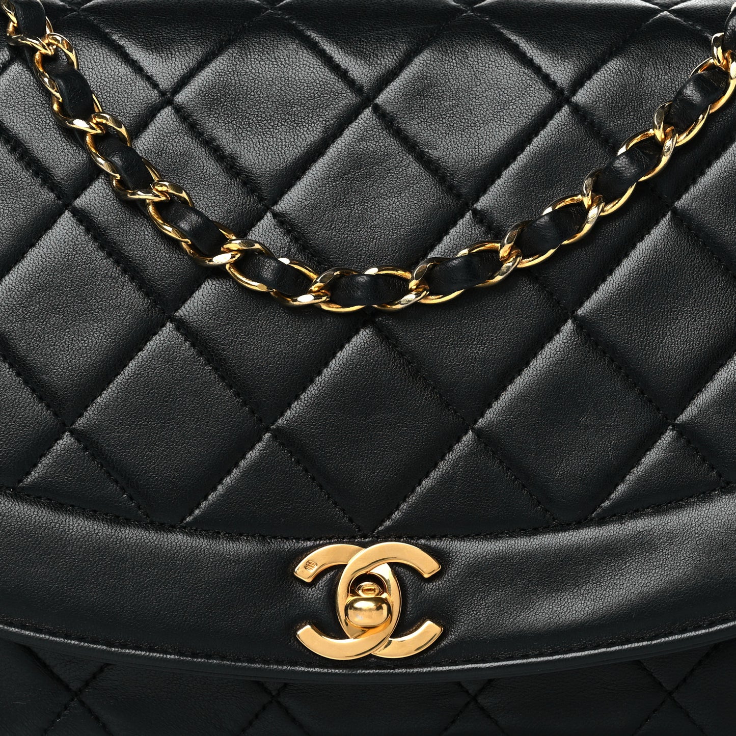 Lambskin Quilted Medium Single Flap Black