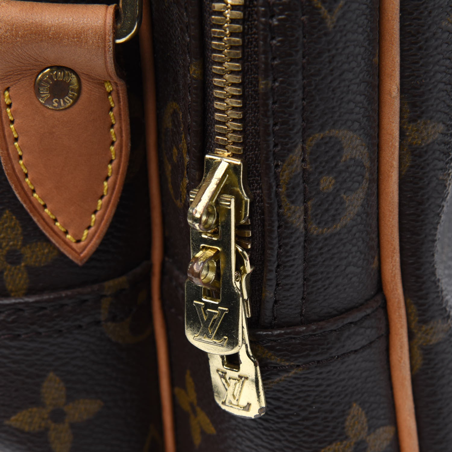 Louis Vuitton Monogram Reporter GM 17 of 26