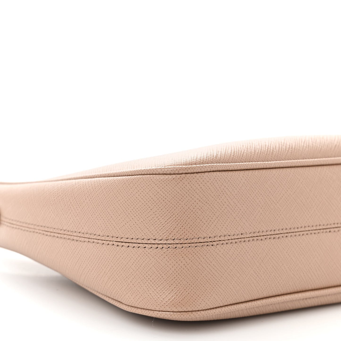 Saffiano Lux Re-Edition 2005 Shoulder Bag Cammeo