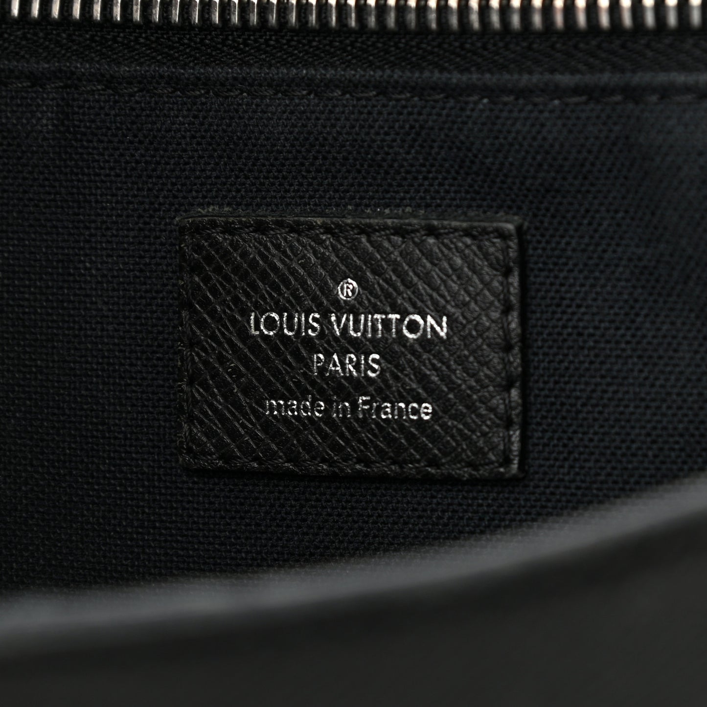 Taiga Roman PM Messenger Black
