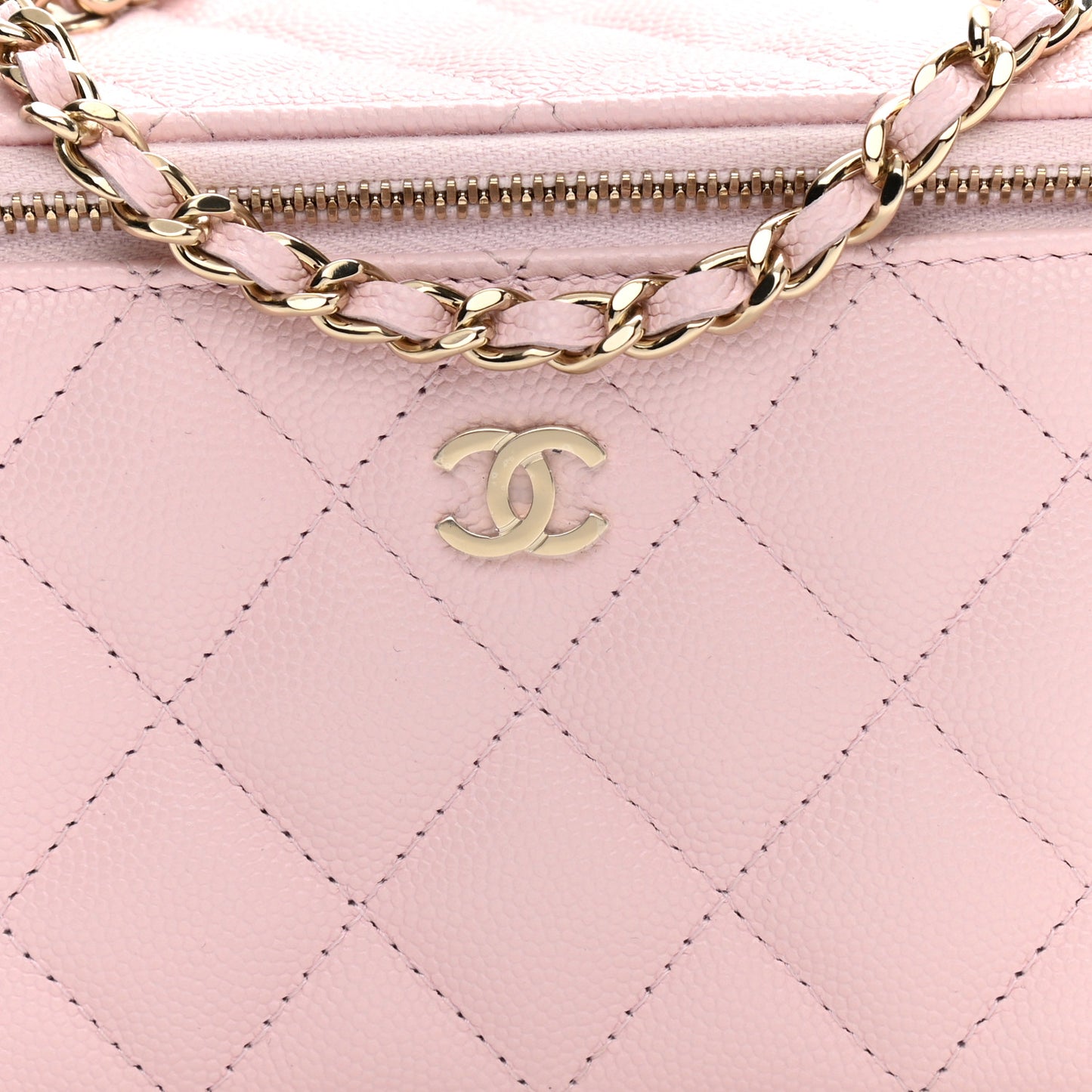 Caviar Quilted Small Vanity Case With Chain Light Pink