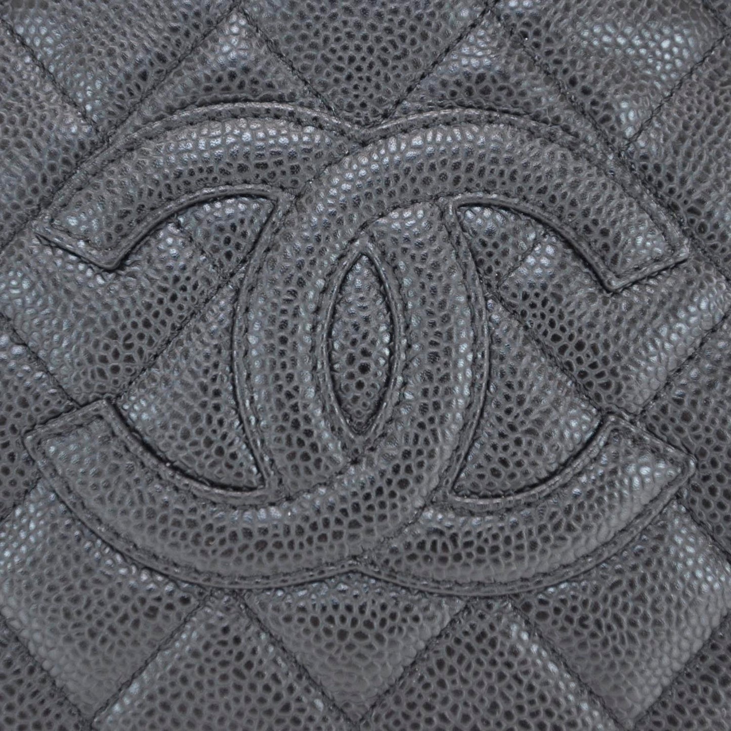 Caviar Quilted Petit Timeless Tote PTT Black