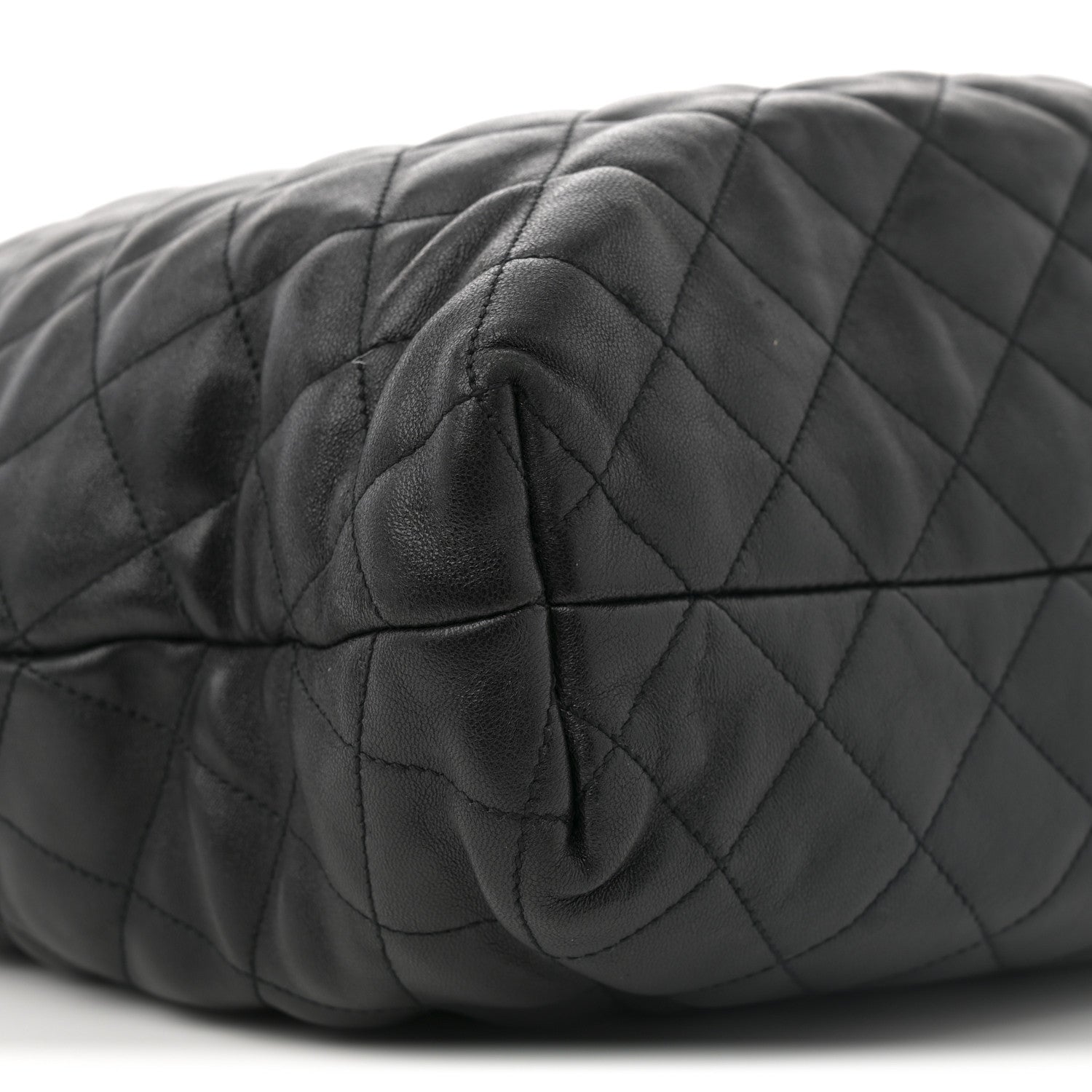 Saint Laurent Lambskin Quilted Maxi Icare Shopping Tote Black 19 of 23