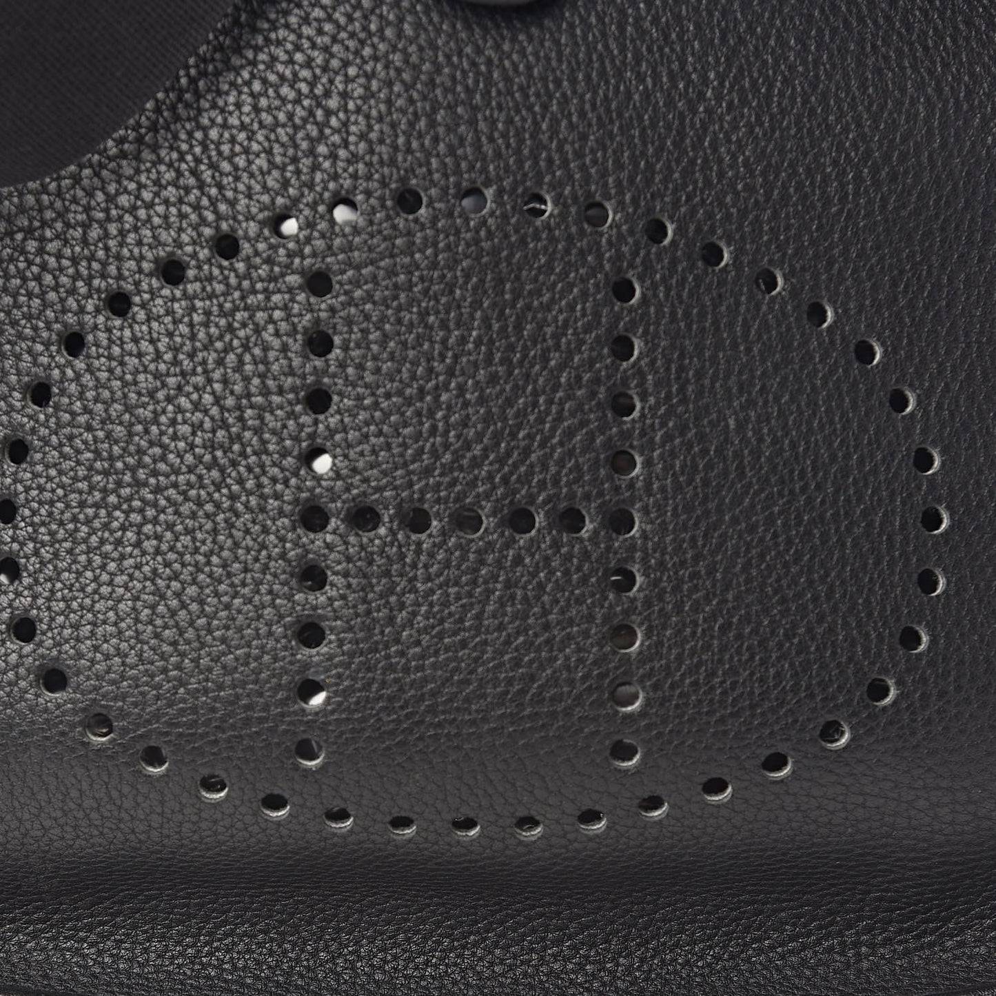 Taurillon Clemence Evelyne GM Black