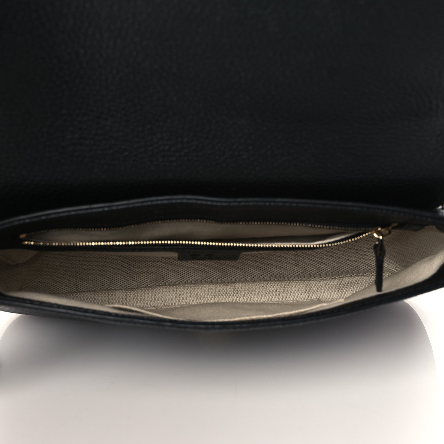 Gucci Pebbled Calfskin Medium Soho Flap Crossbody Black 5 of 11