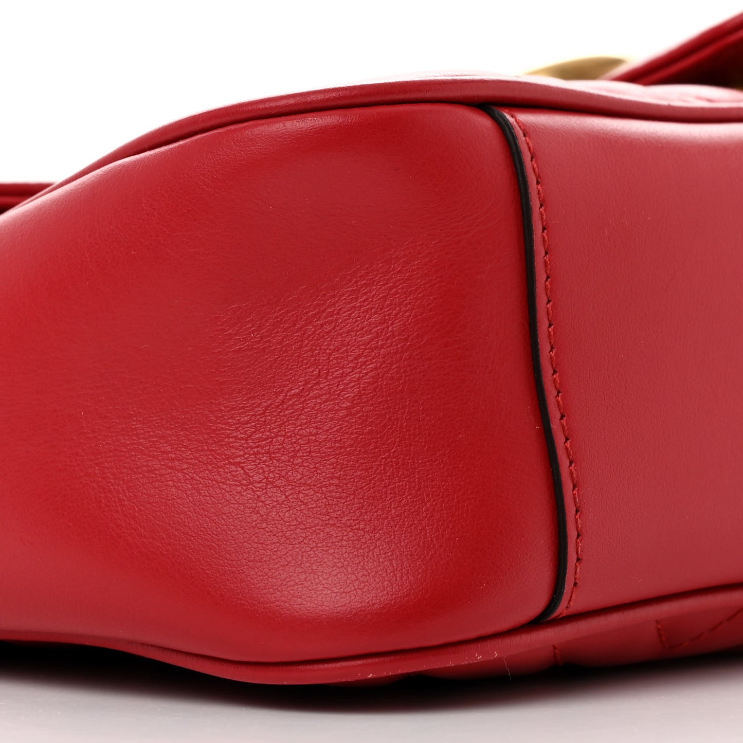 Calfskin Matelasse Small GG Marmont Shoulder Bag Hibiscus Red