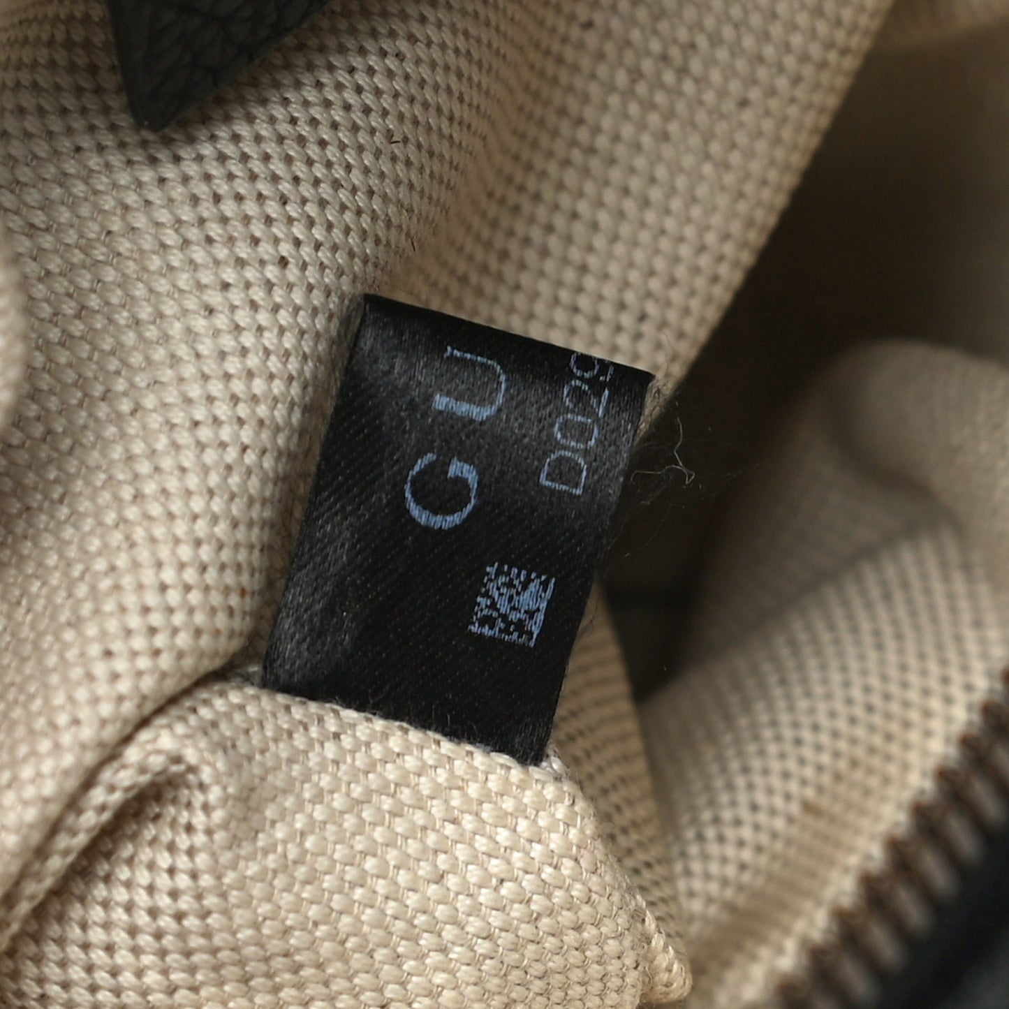 Grained Calfskin Mini Logo Messenger Bag Black
