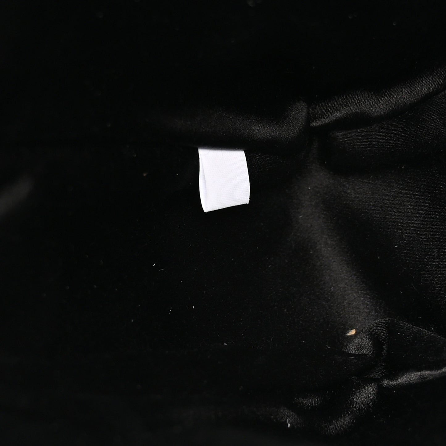 Satin Crystal Triangle Pouch Cristal