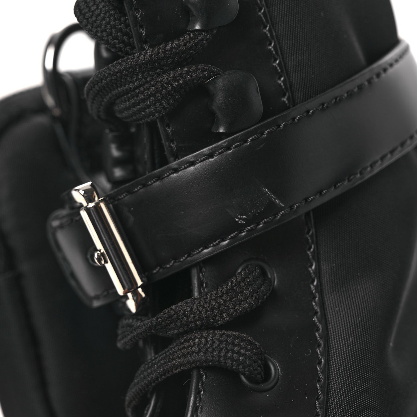 Spazzolato Rois Nylon Metal Triangle Logo Monolith Pouch Pocket 55mm Boots 38 Black