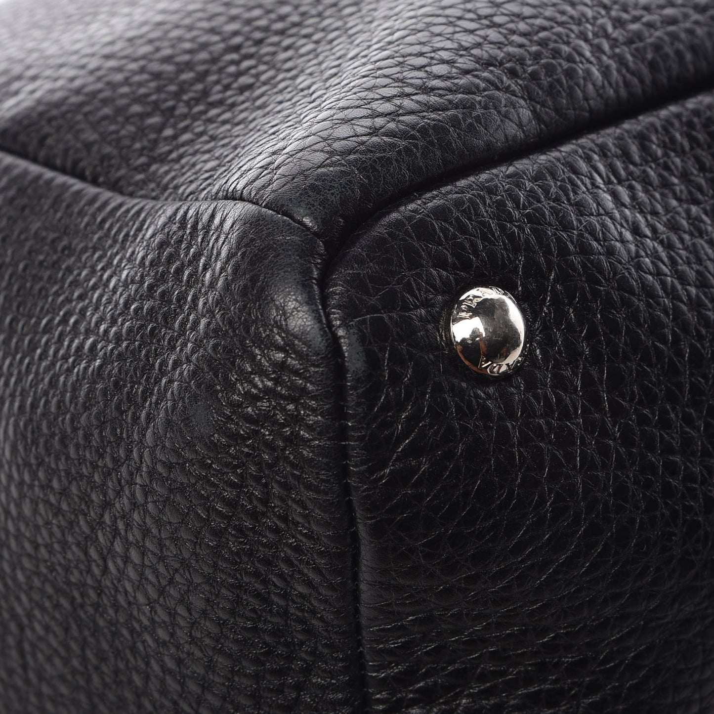 Vitello Daino Tote Black